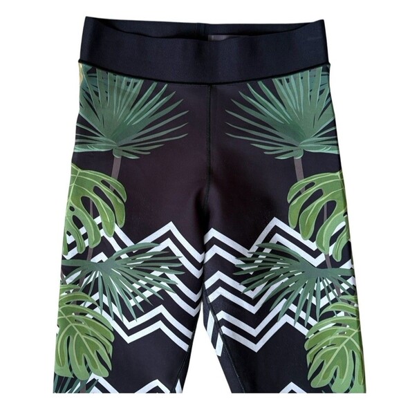 ULTRACOR Palm Leaf Green and Black Training Leggings Size Small Gold Stripe - Picture 3 of 12